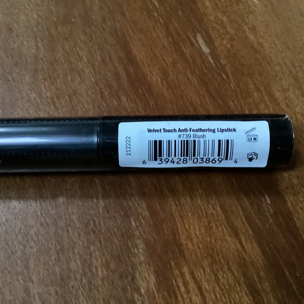 MUA Make Up Academy Velvet Touch Anti-Feathering Lipstick #739 Blush